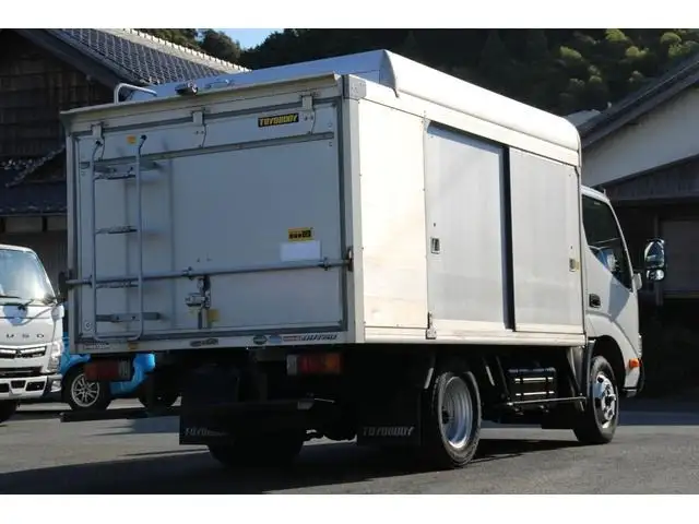 日野 デュトロ 小型 アルミバン ボトルカー サイドドアの中古トラック画像2