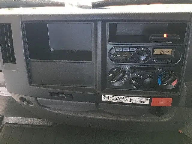 いすゞ エルフ 小型 平ボディ TPG-NJS85A H27の中古トラック画像13