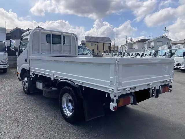 トヨタ ダイナ 小型 平ボディ 2RG-XZU605 R2の中古トラック画像4