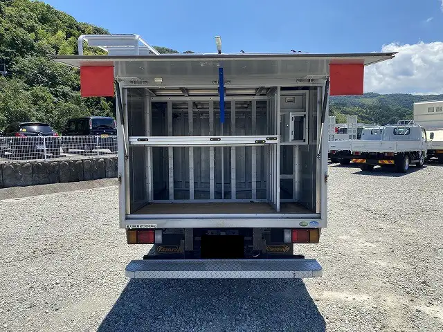 いすゞ エルフ 小型 アルミバン ボトルカー サイドドアの中古トラック画像7