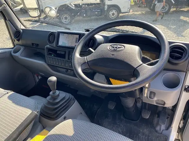 トヨタ ダイナ 小型 平ボディ QDF-KDY221 H31/R1の中古トラック画像12