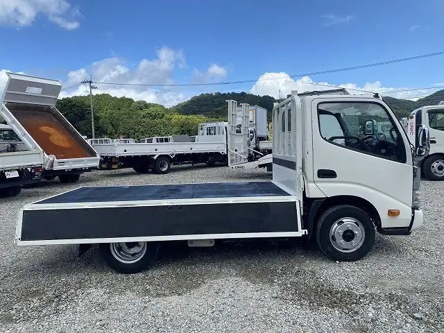 トヨタ ダイナ 小型 平ボディ 2RG-XZU605 R2の中古トラック画像7