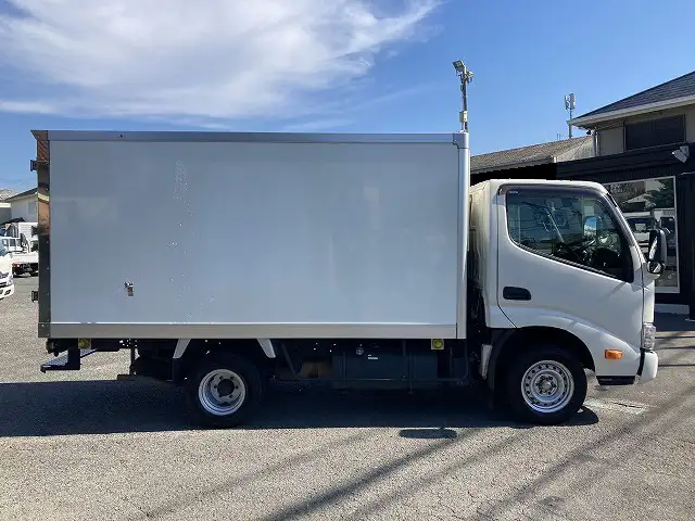 トヨタ ダイナ 小型 冷凍冷蔵 中温 サイドドアの中古トラック画像3