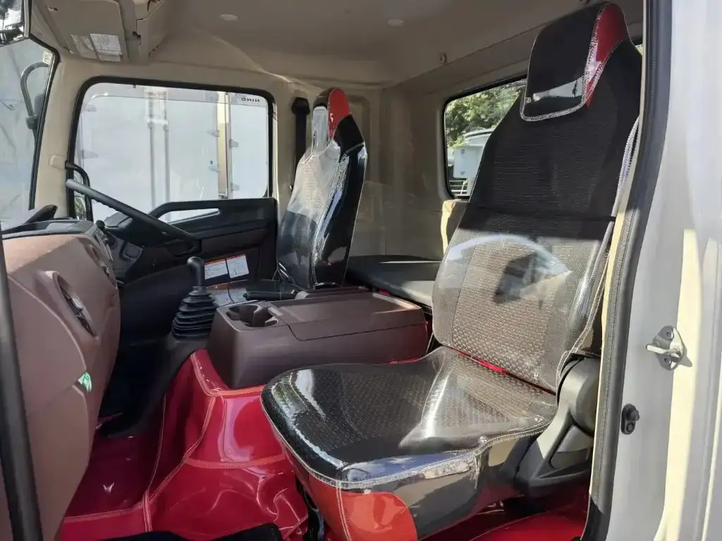 日野 レンジャー 中型/増トン タンク車 汚泥吸引車 2KG-FD2ABAの中古トラック画像11