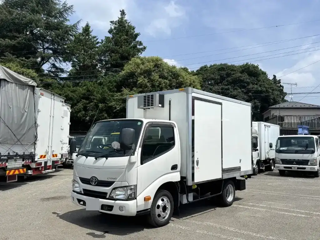 トヨタ ダイナ 小型 冷凍冷蔵 中温 サイドドアの中古トラック画像1