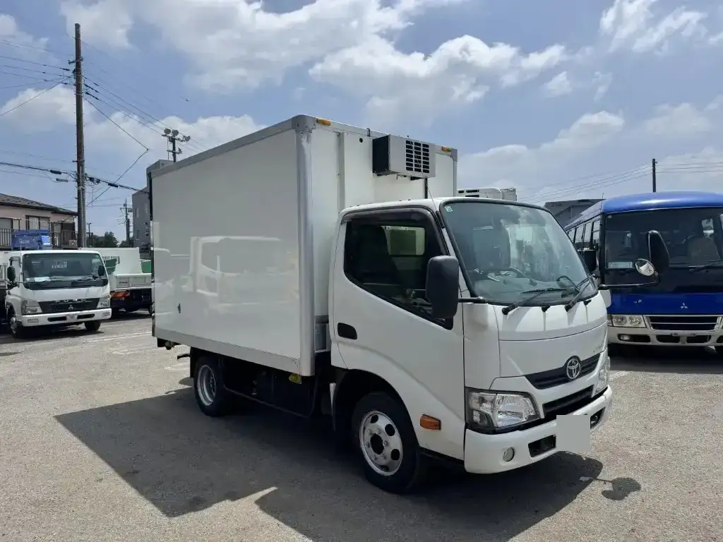 トヨタ ダイナ 小型 冷凍冷蔵 中温 サイドドアの中古トラック画像2