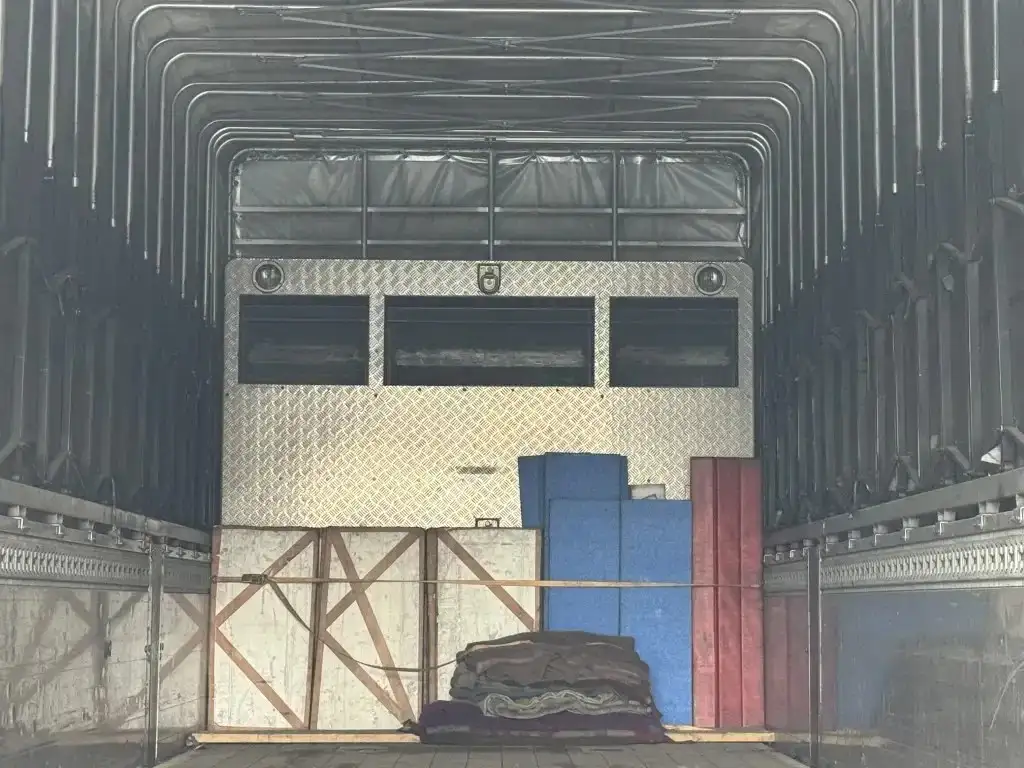 いすゞ ギガ 大型 平ボディ ハイルーフ 幌の中古トラック画像7