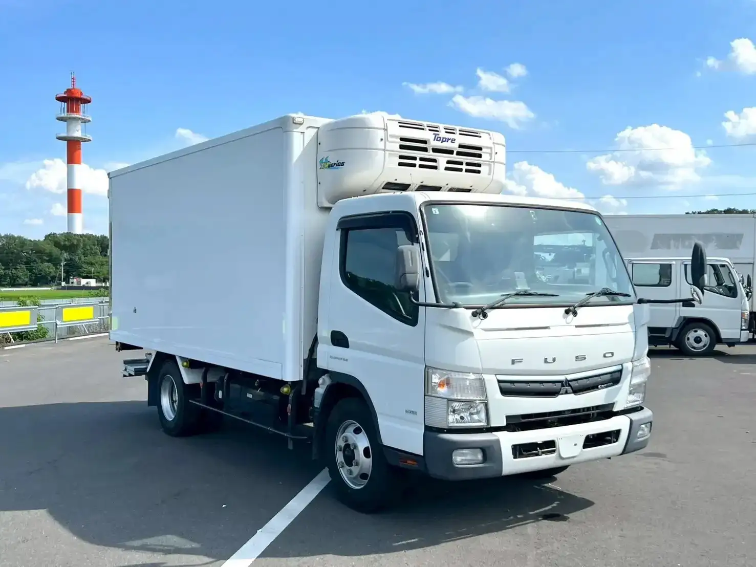 三菱 キャンター 小型 冷凍冷蔵 低温 パワーゲートの中古トラック画像2