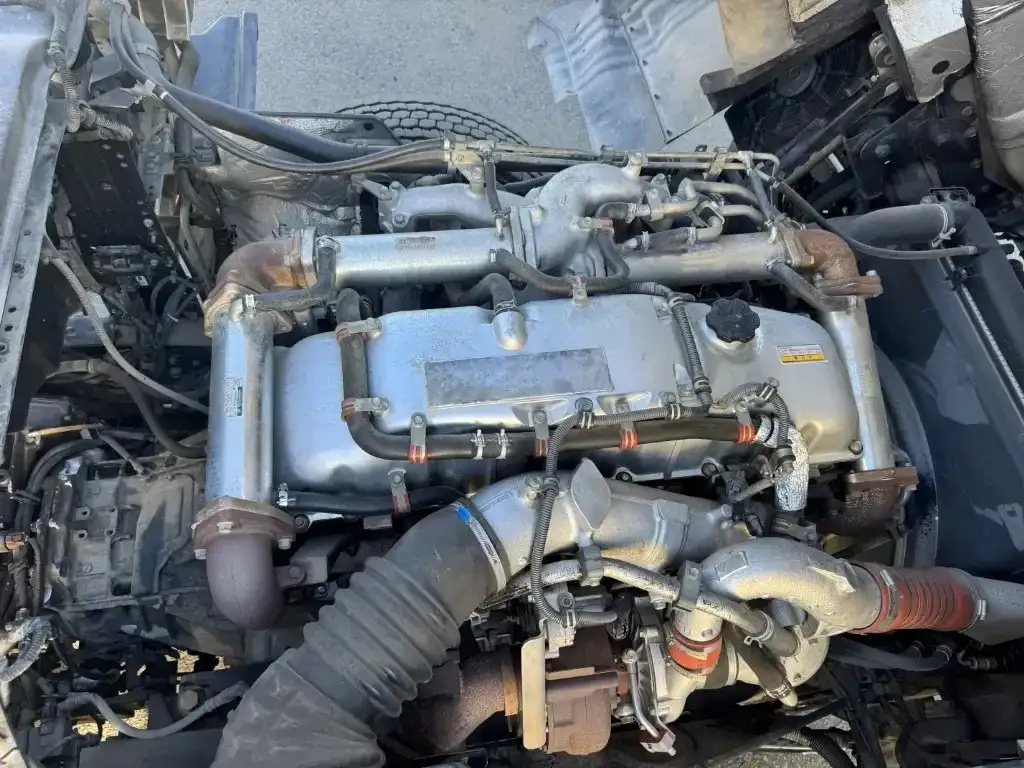 いすゞ ギガ 大型 タンク車 バルク QKG-CYM77AMの中古トラック画像19