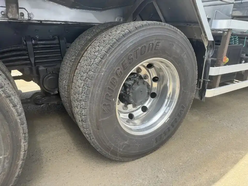 いすゞ ギガ 大型 タンク車 バルク QKG-CYM77AMの中古トラック画像20