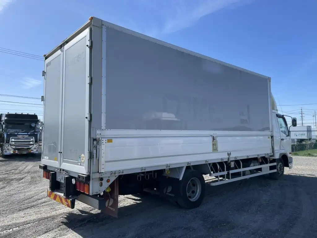 三菱 ファイター 中型/増トン ウイング エアサス ベッドの中古トラック画像3
