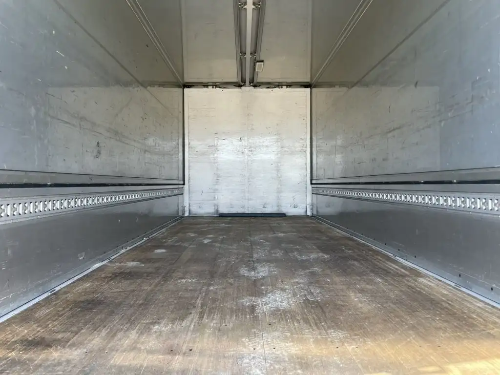 三菱 ファイター 中型/増トン ウイング エアサス ベッドの中古トラック画像8