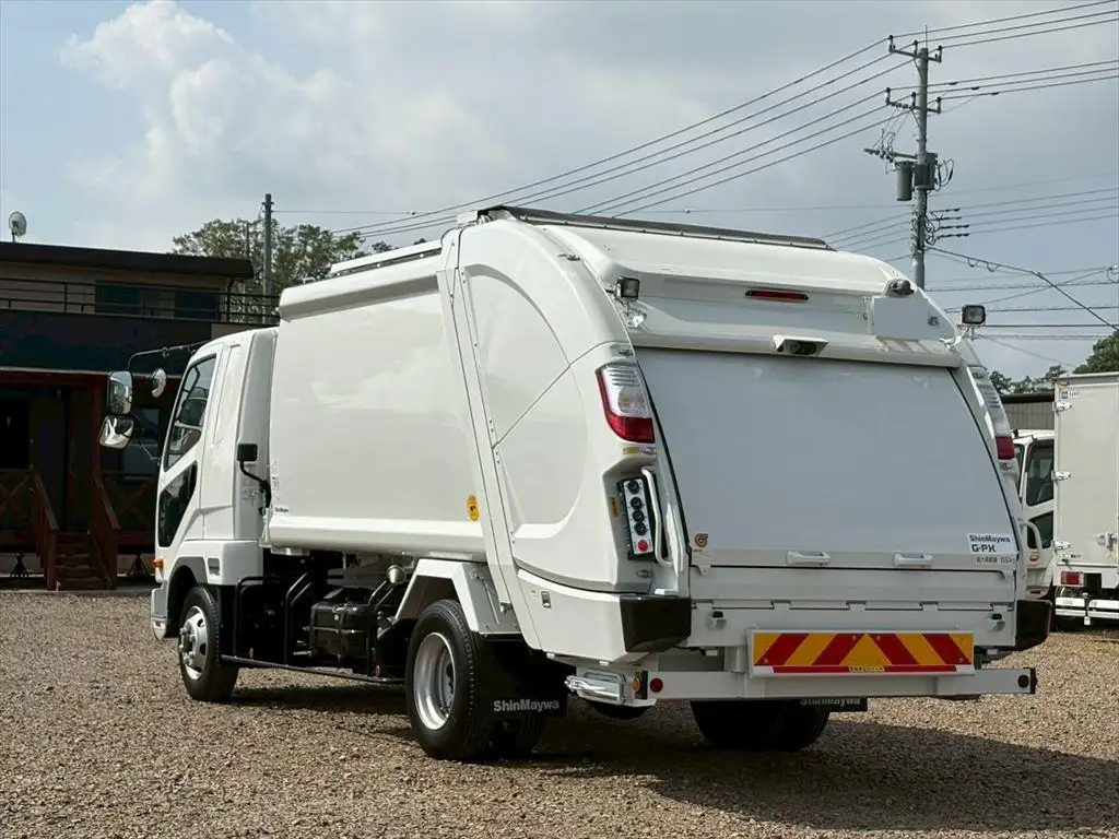 三菱 ファイター 中型/増トン パッカー車 プレス式 ベッドの中古トラック画像4