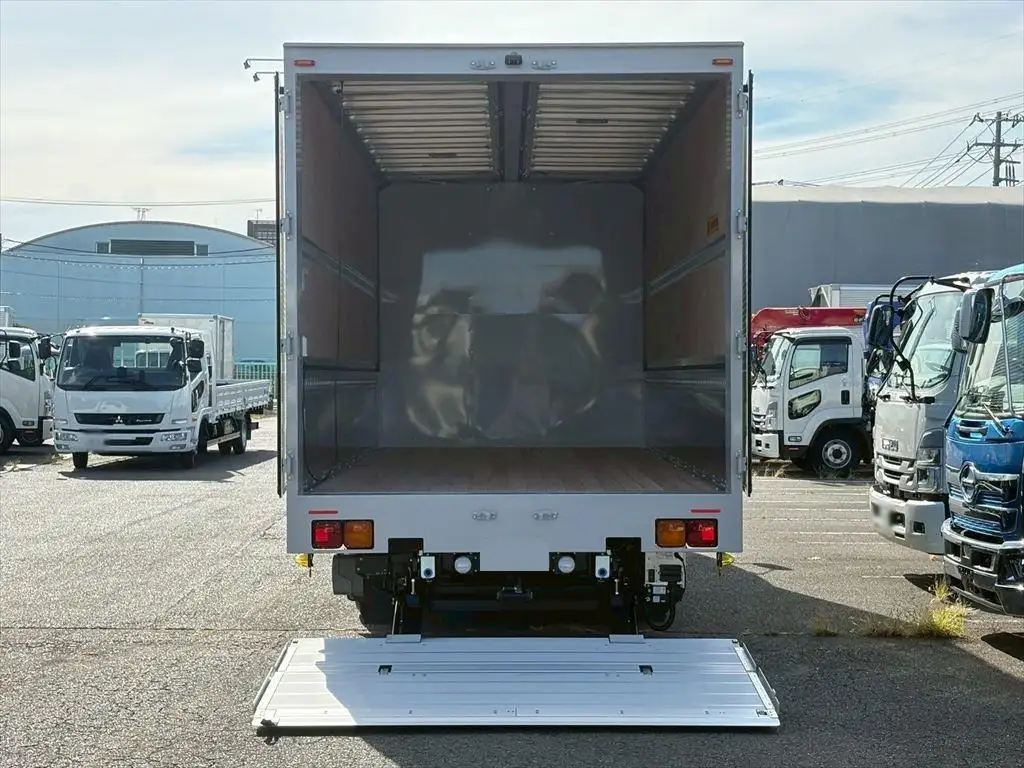 三菱 ファイター 中型/増トン ウイング パワーゲート エアサスの中古トラック画像6