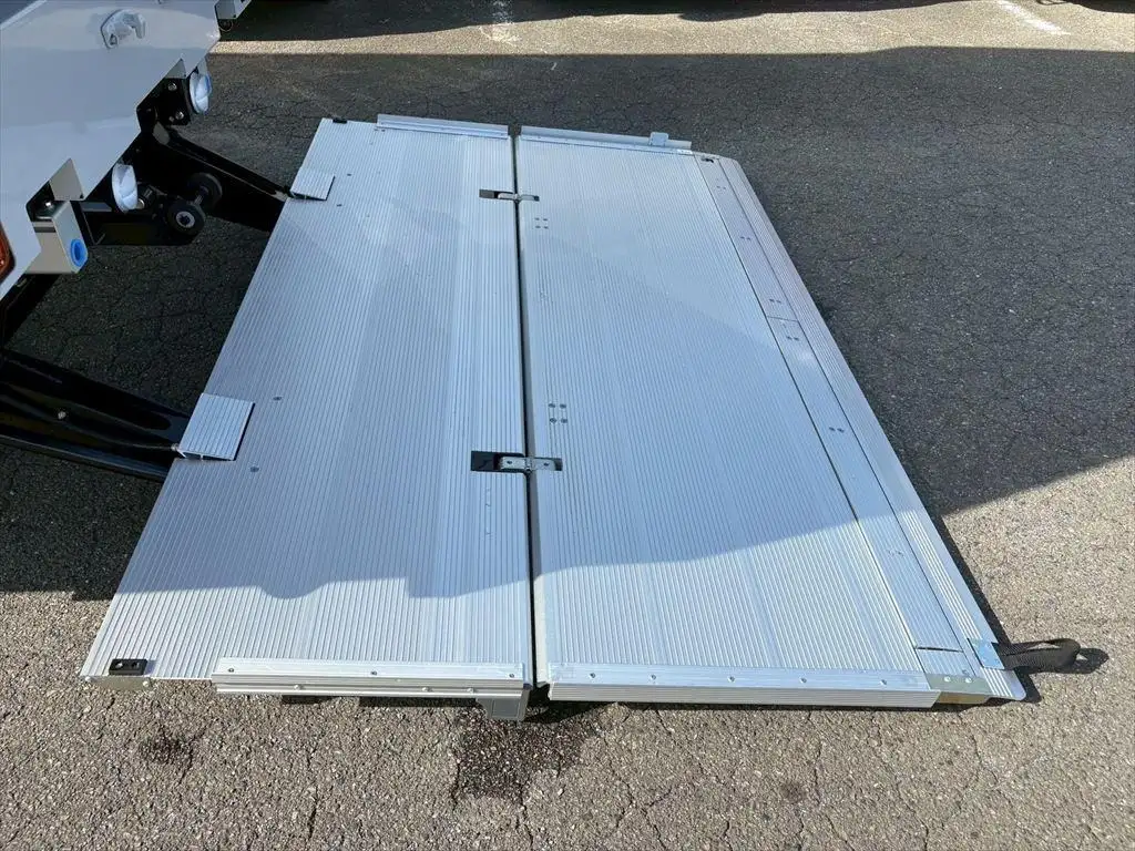 三菱 ファイター 中型/増トン ウイング パワーゲート エアサスの中古トラック画像12