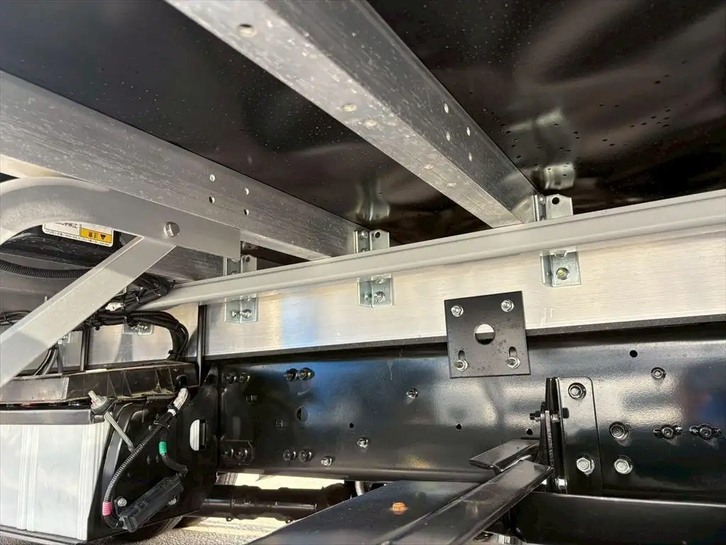 三菱 ファイター 中型/増トン ウイング パワーゲート エアサスの中古トラック画像像17