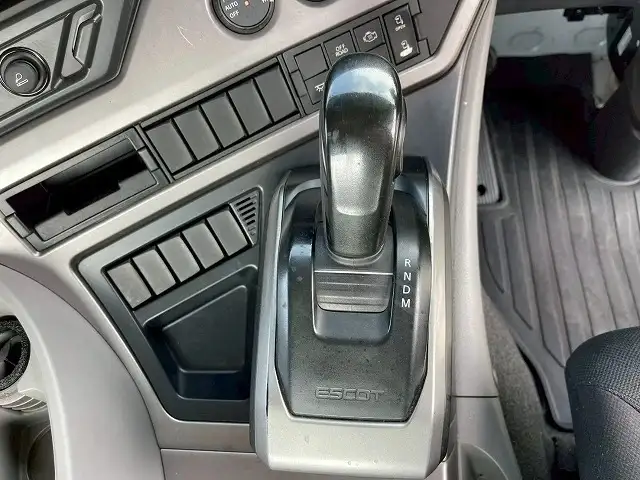日産UD クオン 大型 トラクター ハイルーフ 1デフの中古トラック画像15