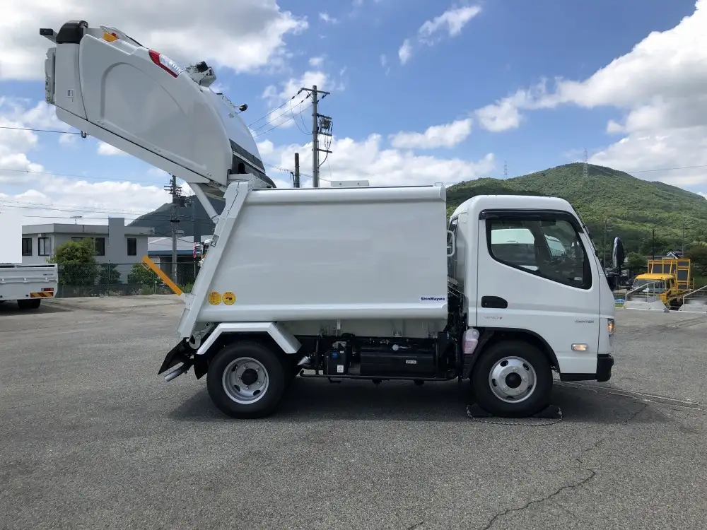 三菱 キャンター 小型 パッカー車 プレス式 2RG-FEAV0の中古トラック画像2