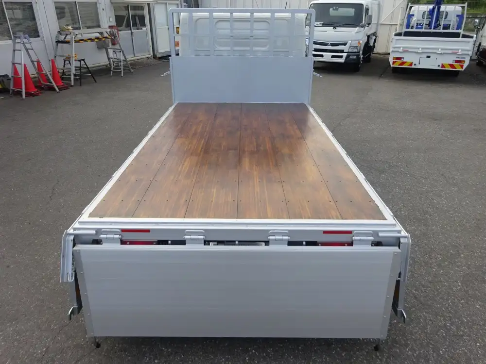 日産UD コンドル 小型 平ボディ アルミブロック 2RG-BJR88AMの中古トラック画像10