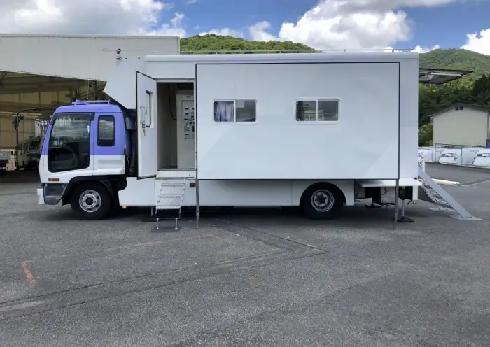 いすゞ フォワード 中型/増トン 特殊車両 KK-FRR33L4 H14の中古トラック画像4