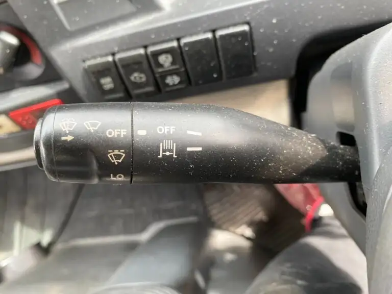 いすゞ エルフ 小型 ウイング 幌ウイング BKG-NJR85Aの中古トラック画像13