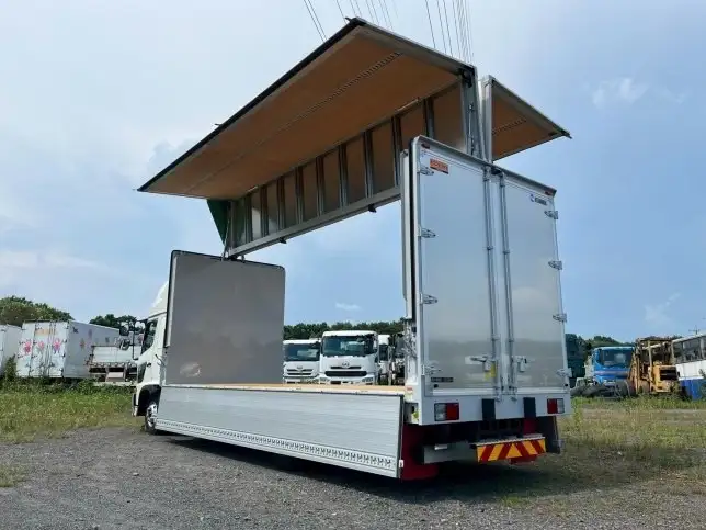 日野 レンジャー 中型/増トン ウイング エアサス ベッドの中古トラック画像9