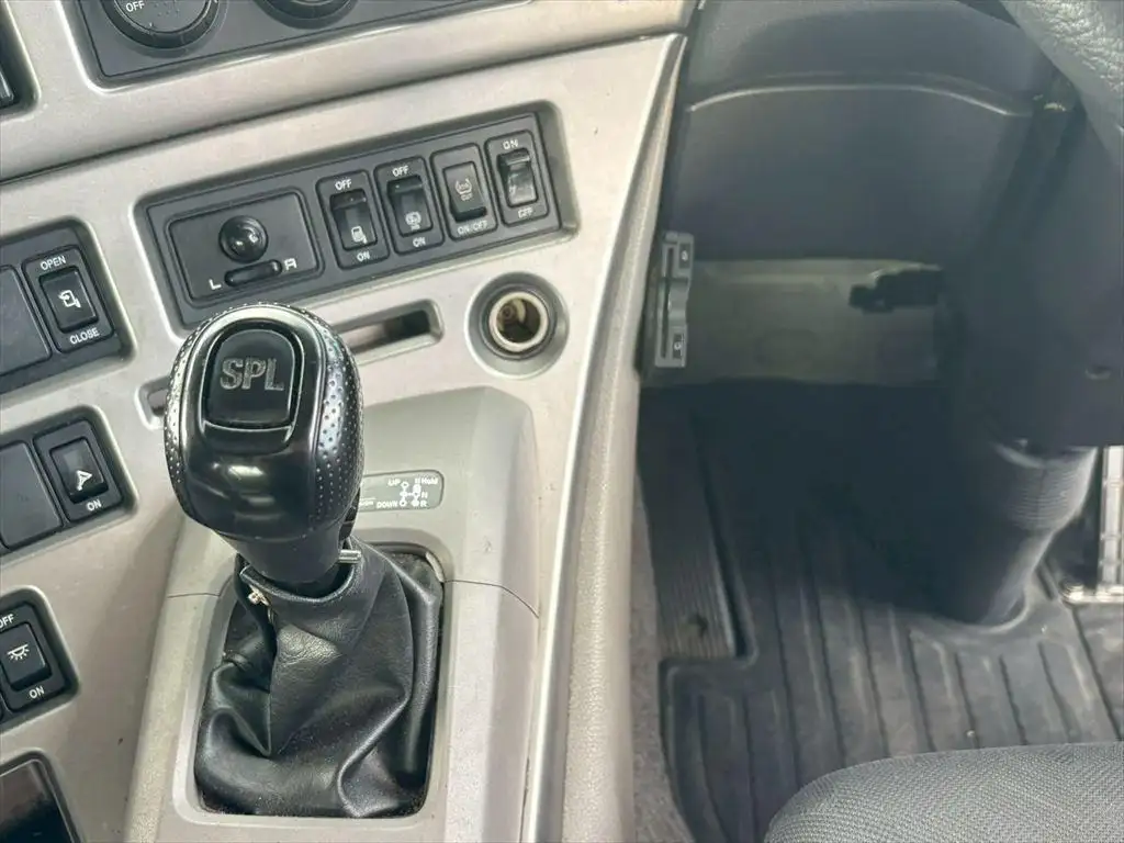 日産UD クオン 大型 ウイング パワーゲート エアサスの中古トラック画像13