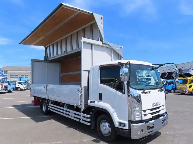 いすゞ フォワード 中型/増トン ウイング 床鉄板 ベッドの中古トラック画像3