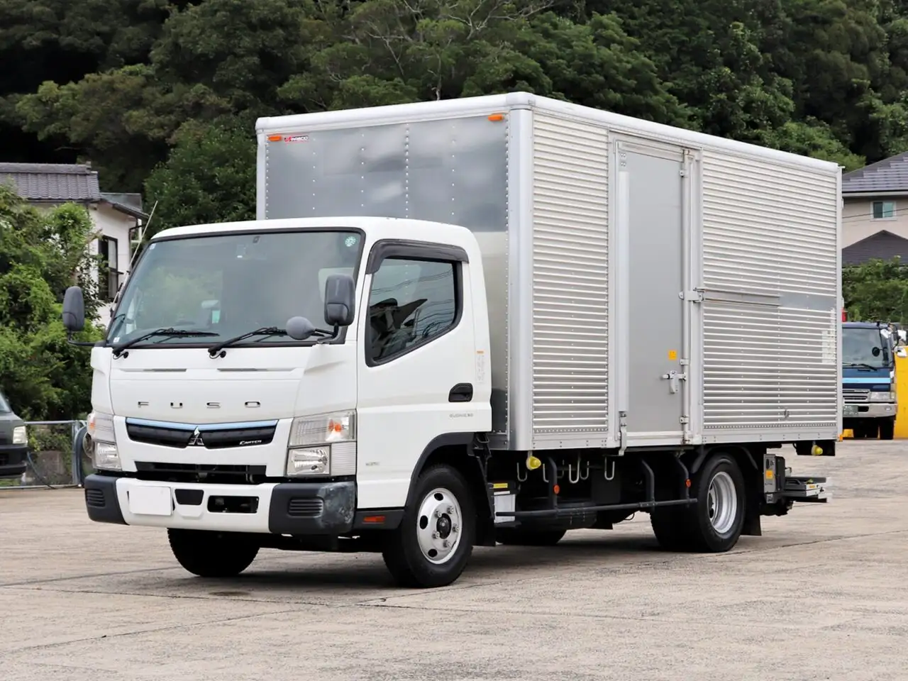 三菱 キャンター 小型 アルミバン パワーゲート サイドドア の中古トラック【車両No.194757】