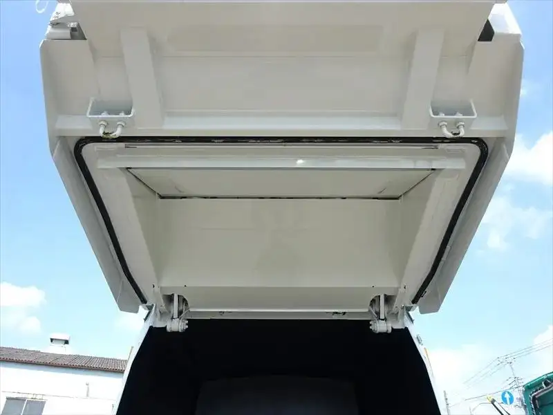 トヨタ ダイナ 小型 パッカー車 巻き込み式 回転ダンプ式の中古トラック画像8