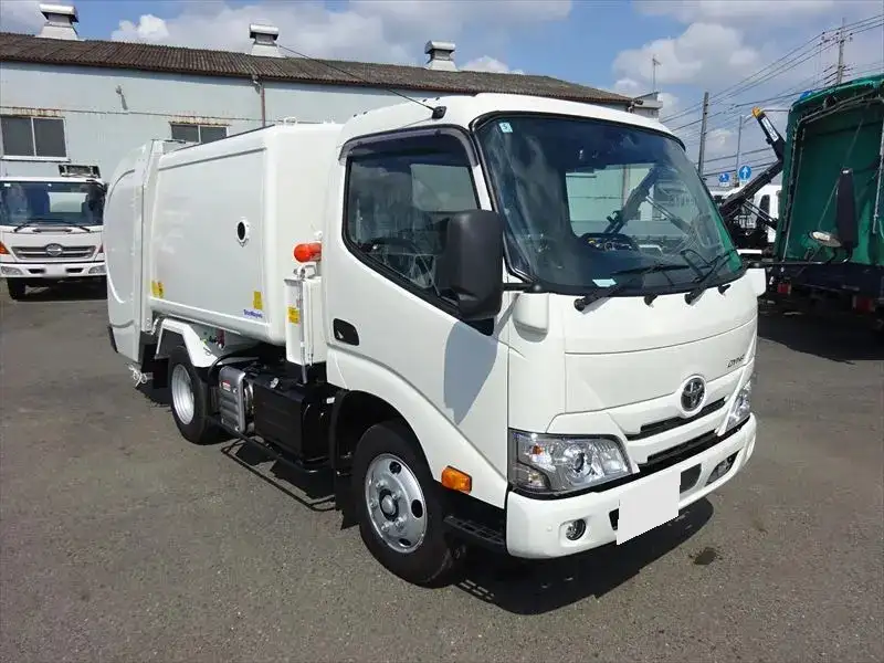 トヨタ ダイナ 小型 パッカー車 巻き込み式 回転ダンプ式の中古トラック画像2