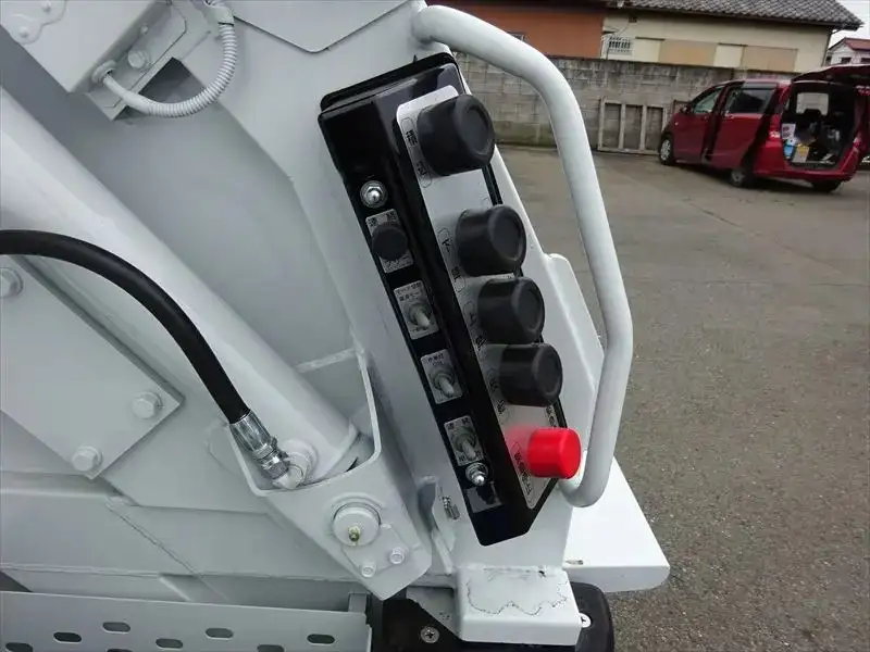 三菱 キャンター 小型 パッカー車 プレス式 2RG-FEAV0の中古トラック画像10