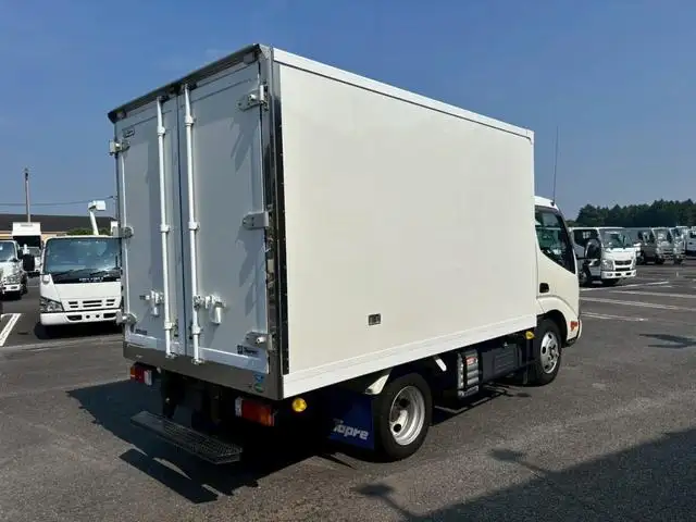 日野 デュトロ 小型 冷凍冷蔵 低温 床ステンの中古トラック画像2