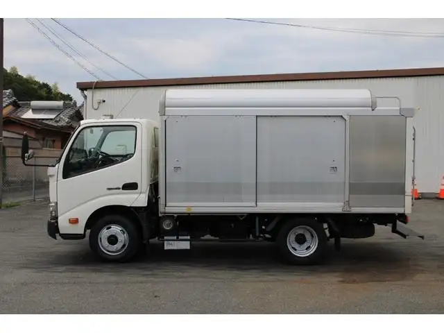 日野 デュトロ 小型 アルミバン ボトルカー サイドドアの中古トラック画像3
