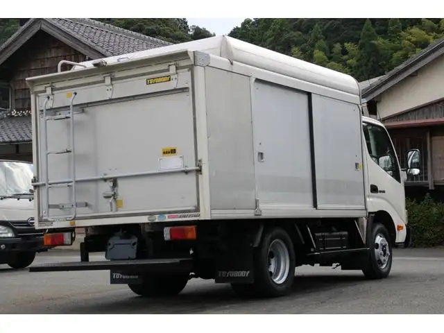 日野 デュトロ 小型 アルミバン ボトルカー サイドドアの中古トラック画像2