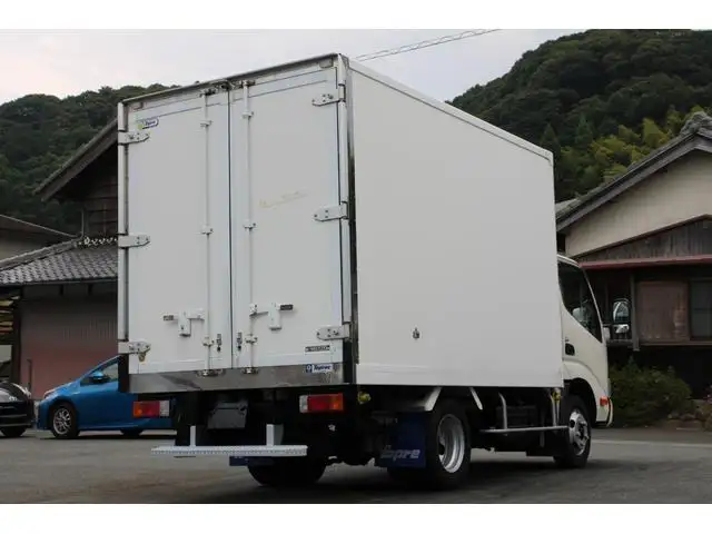 日野 デュトロ 小型 冷凍冷蔵 低温 サイドドアの中古トラック画像2