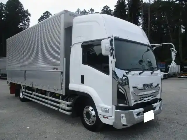 いすゞ フォワード 中型/増トン ウイング エアサス ベッドの中古トラック画像2