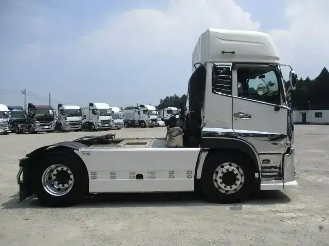 日産UD クオン 大型 トラクター ハイルーフ 1デフの中古トラック画像3