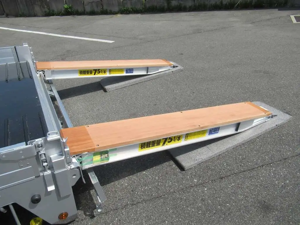 日野 プロフィア 大型 車両重機運搬 4段クレーン ラジコンの中古トラック画像8