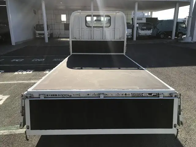 いすゞ エルフ 小型 平ボディ 床鉄板 PB-NKR81Aの中古トラック画像8