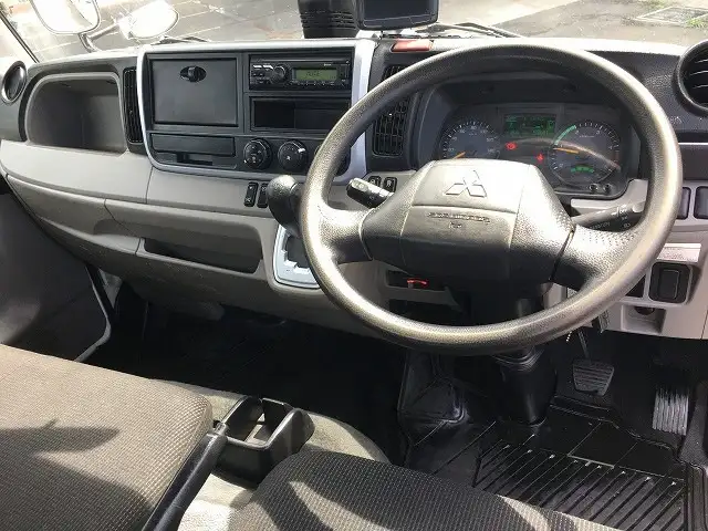 三菱 キャンター 小型 平ボディ 2PG-FBAV0 R2の中古トラック画像10