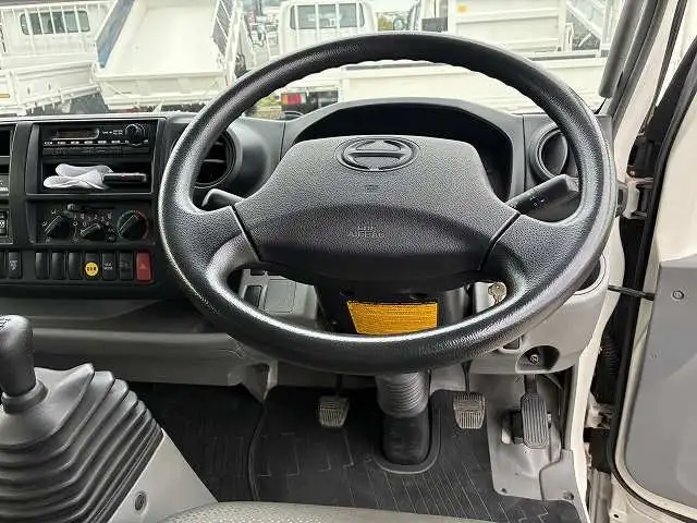 日野 デュトロ 小型 平ボディ Wキャブ SKG-XZU710Mの中古トラック画像10