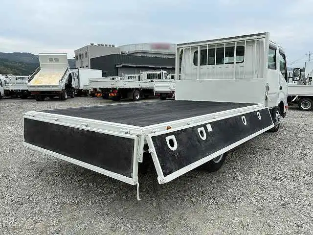 日野 デュトロ 小型 平ボディ Wキャブ SKG-XZU710Mの中古トラック画像6