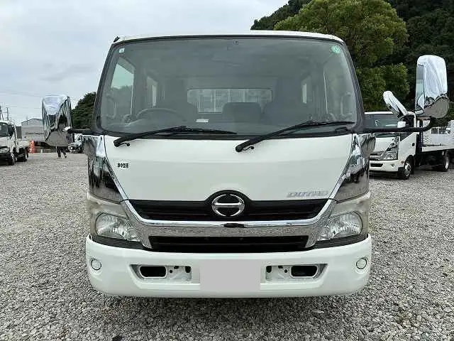 日野 デュトロ 小型 平ボディ Wキャブ SKG-XZU710Mの中古トラック画像2