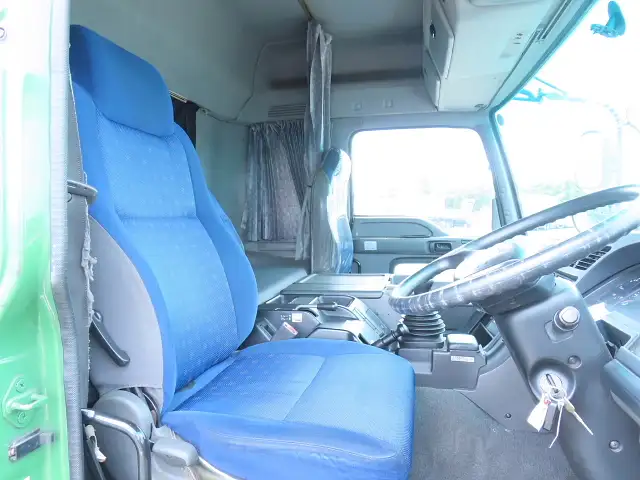いすゞ ギガ 大型 トラクター ハイルーフ 1デフの中古トラック画像12