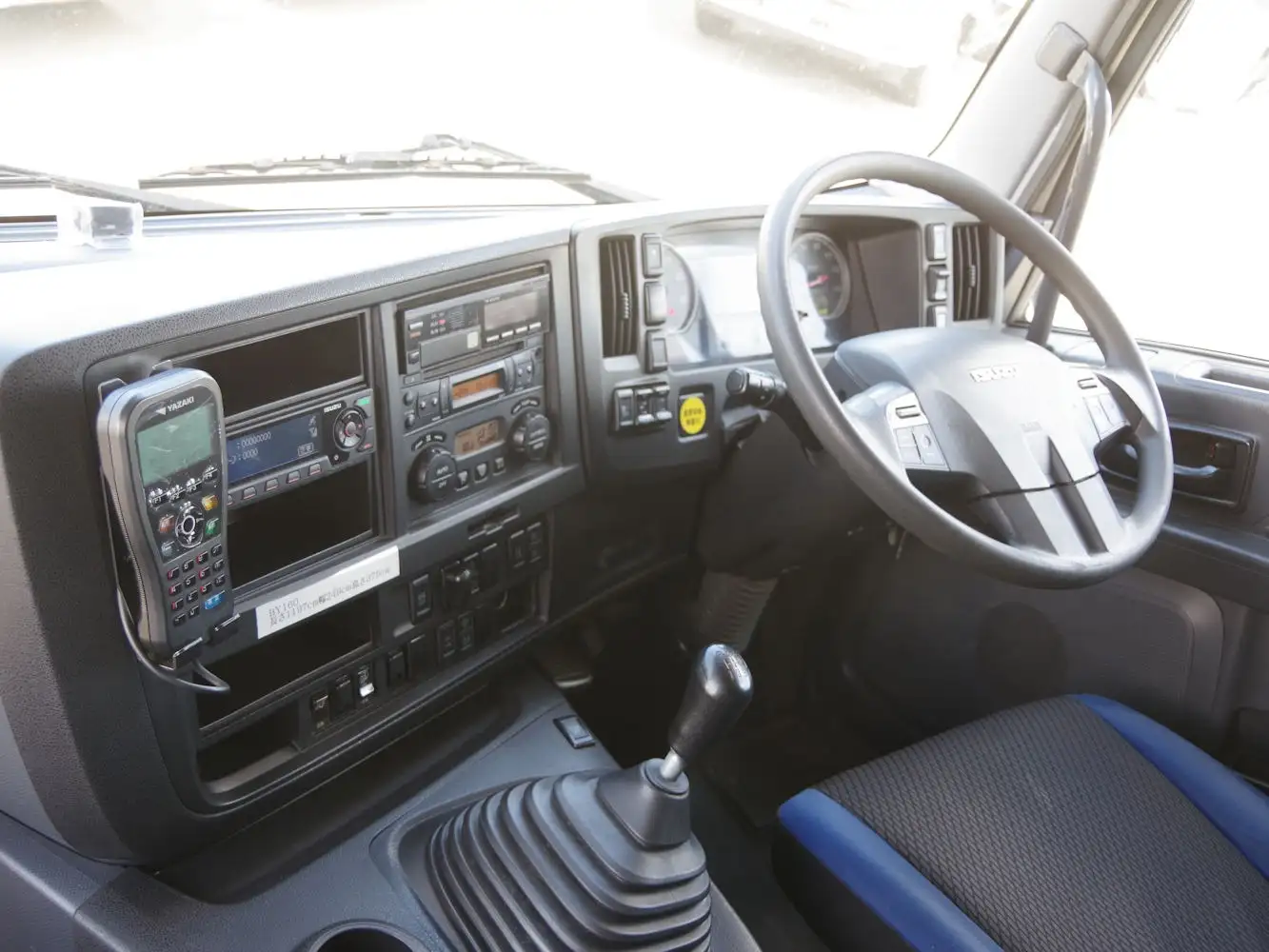 いすゞ ギガ 大型 アルミバン エアサス QKG-CYE77BZの中古トラック画像14