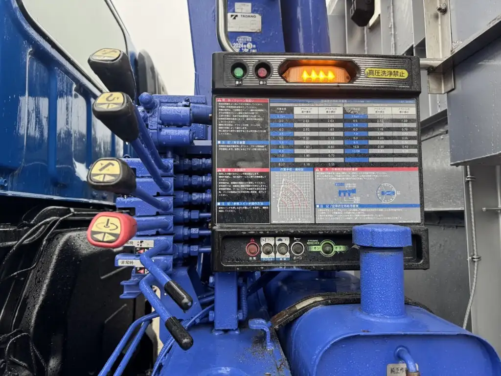 いすゞ ギガ 大型 クレーン付 アルミブロック エアサスの中古トラック画像9