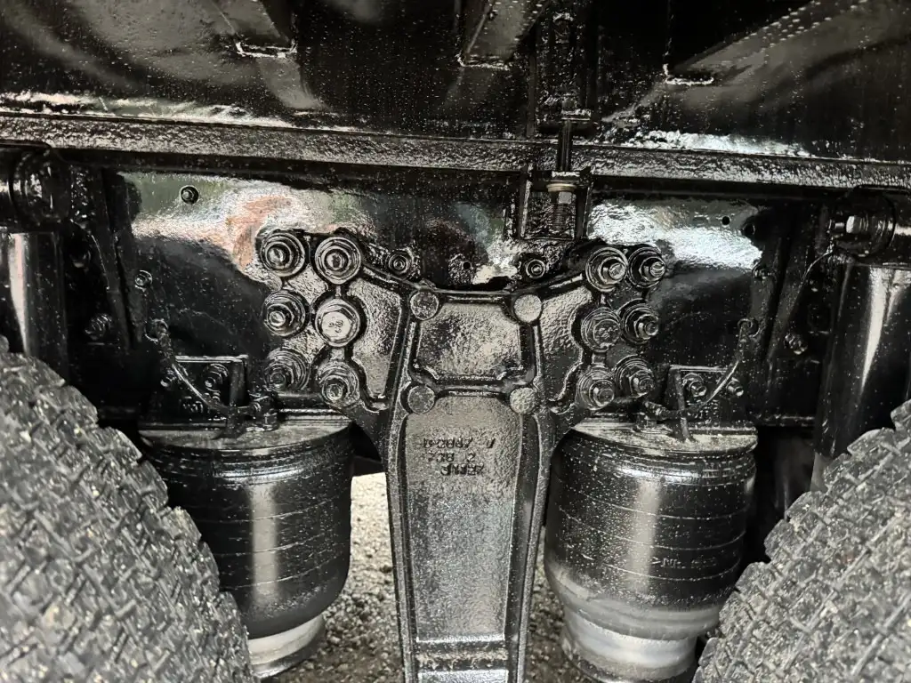 いすゞ ギガ 大型 クレーン付 アルミブロック エアサスの中古トラック画像16