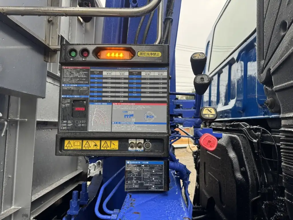 いすゞ ギガ 大型 クレーン付 アルミブロック エアサスの中古トラック画像12