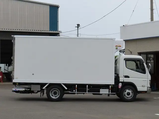 三菱 キャンター 小型 冷凍冷蔵 低温 パワーゲートの中古トラック画像2
